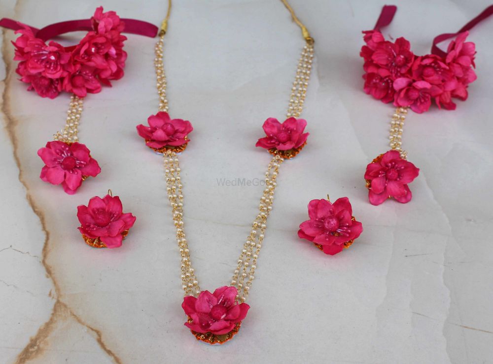 Photo From floral jewellery - By Vivid Flora