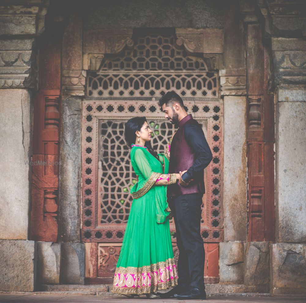 Photo of rustic pre wedding shoot