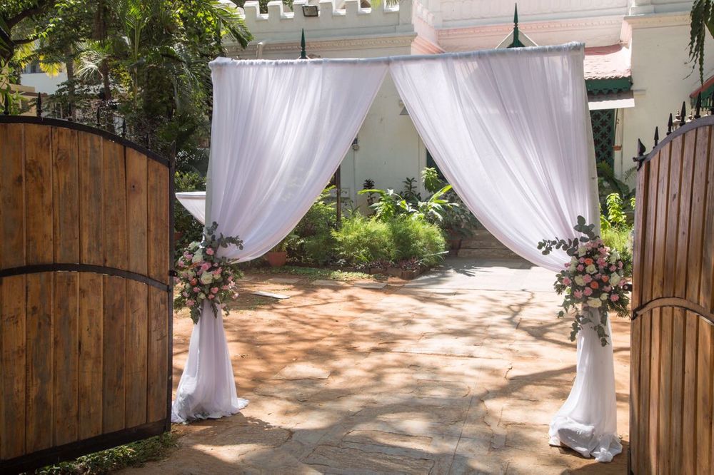 Photo of Entrance decor idea with floral curtain tiebacks