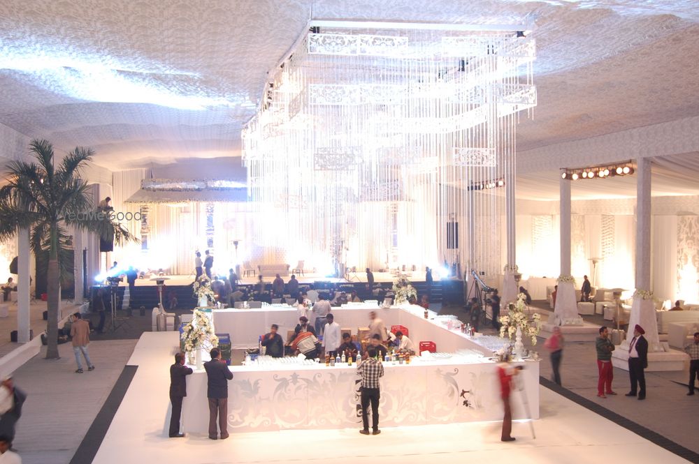 Photo From Classy White Wedding Theme - By EMG Weddings and Entertainment