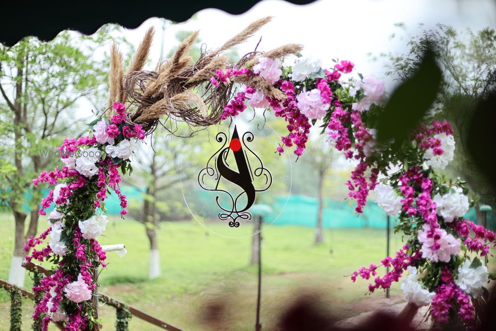 Photo From A mehendi ceremony in the woods overlooking the Hills! - By The Petite Project