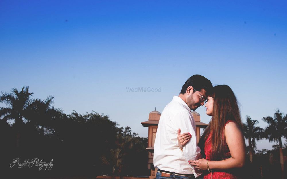 Photo From Pre wedding ii - By Golden Aperture