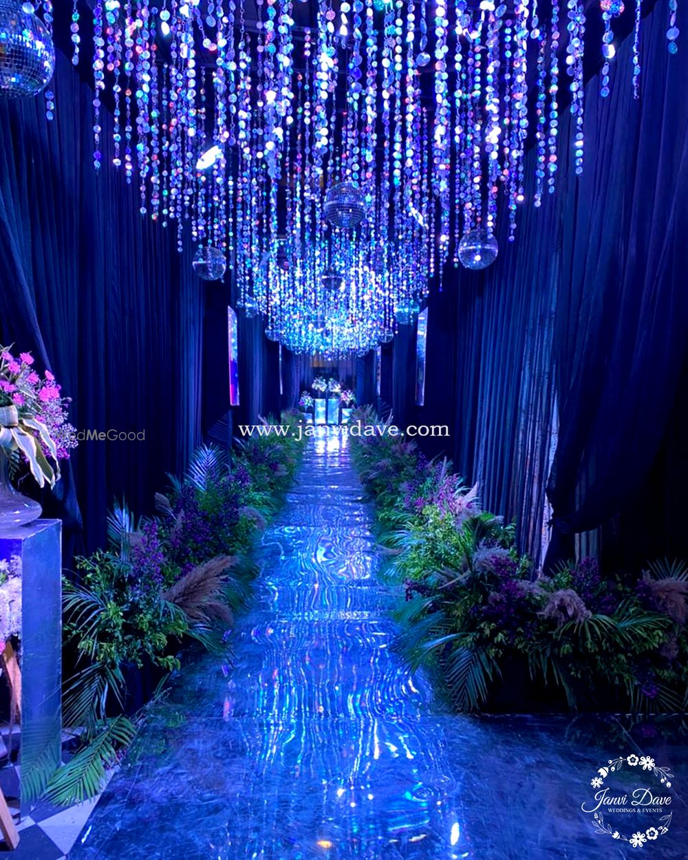 Photo From 'Disco' Themed Sangeet Night - By Janvi Dave - Weddings & Events