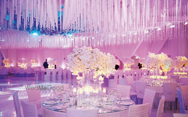 Photo of White theme reception decor