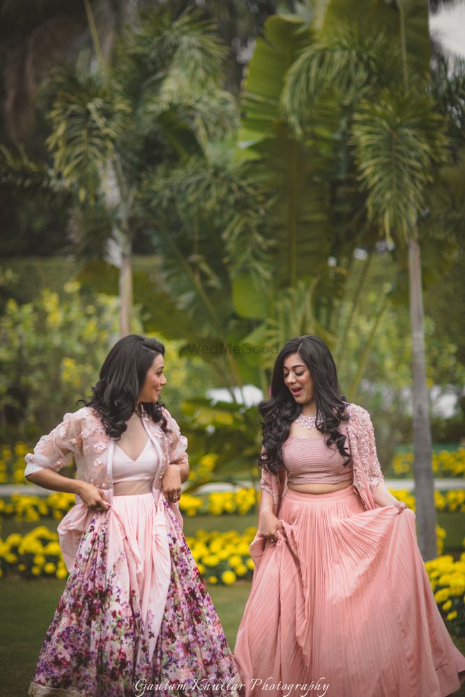 Photo From Bride with her bridesmaids - By Ridhi Mehra