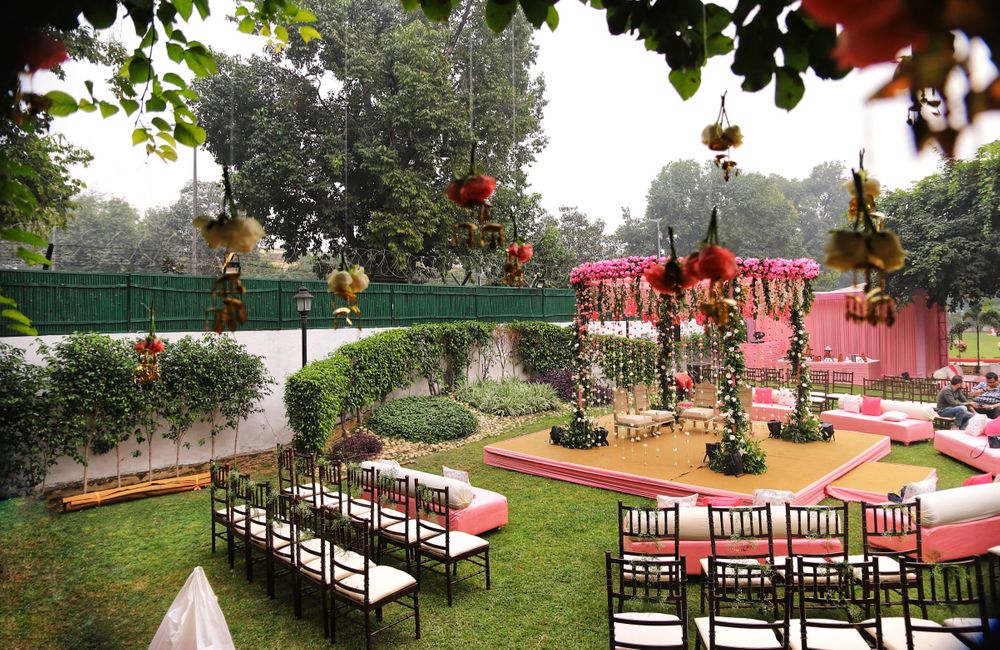 Photo of Minimal mandap decor for at-home wedding