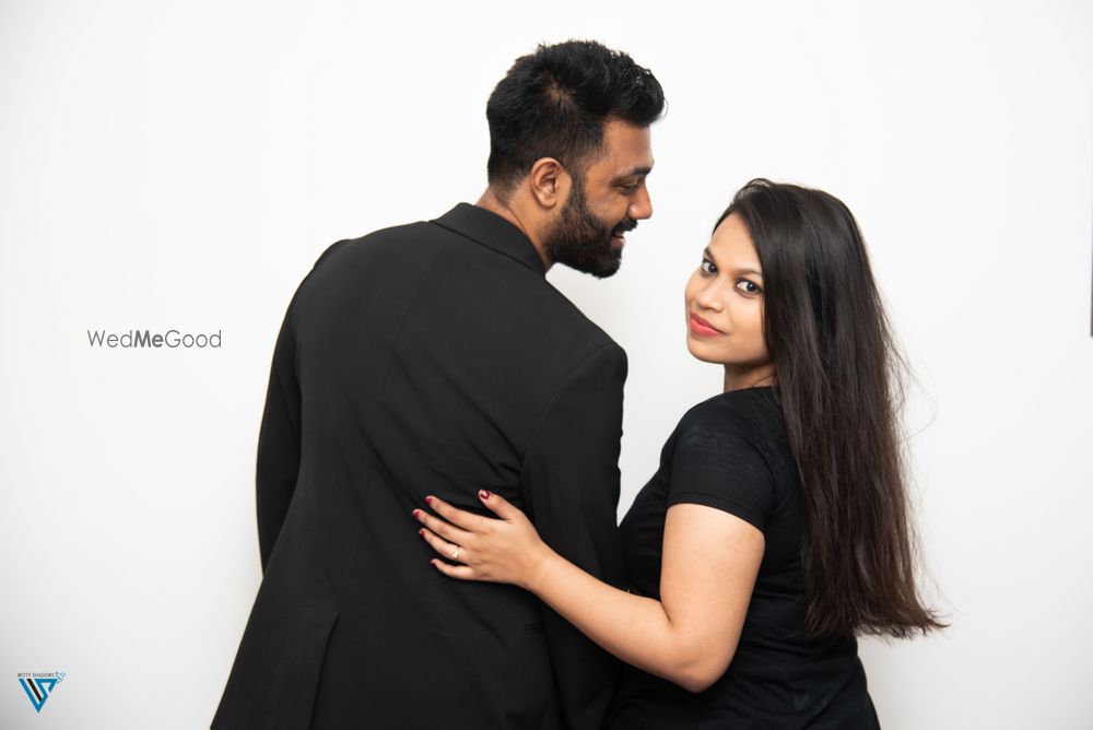 Photo From Rajeshwar & Debkanya Prewedding - By Witty Shadows