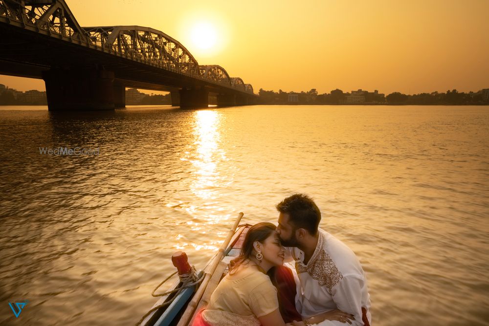 Photo From Rajeshwar & Debkanya Prewedding - By Witty Shadows