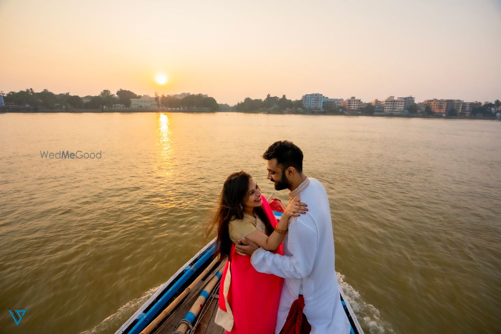 Photo From Rajeshwar & Debkanya Prewedding - By Witty Shadows