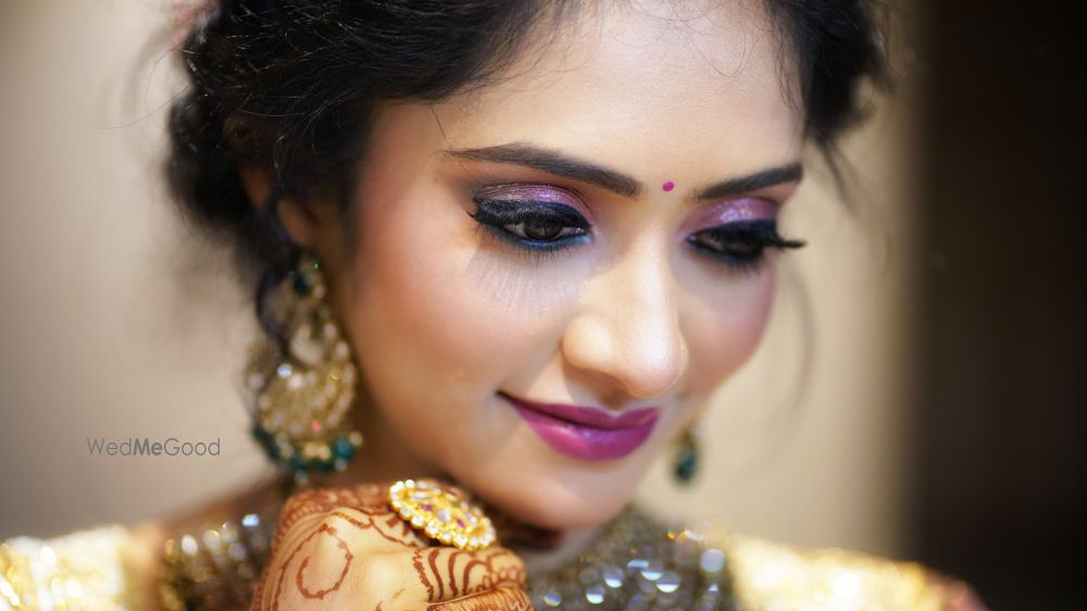 Photo From Bride Vishwa - By High Heels in Hair Spray N Makeup On