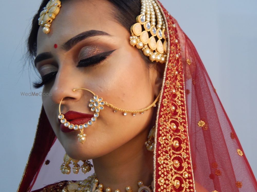 Photo From The classic indian red bride - By Makeup Elegance by Munmun