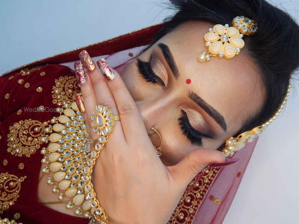 Photo From The classic indian red bride - By Makeup Elegance by Munmun