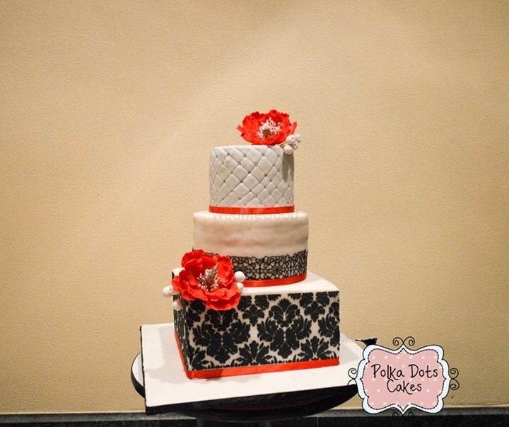 Photo From tiered wedding cakes - By Polka Dots Cakes