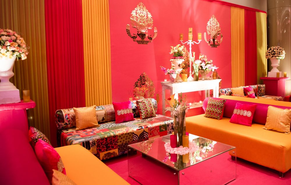 Photo of Fun and colorful Mehendi decor