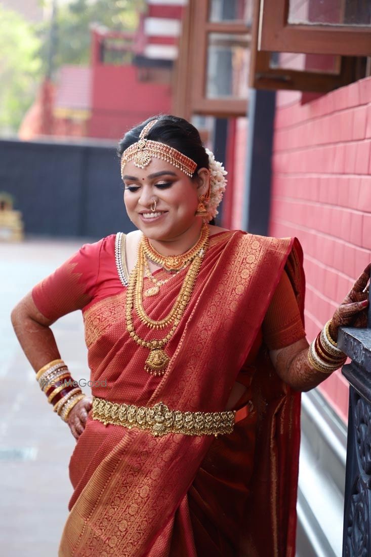 Photo From South Indian bride - By Makeovers by Meenu Jain