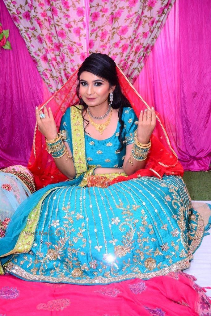 Photo From Engagement Bride Bharti - By Manisha Batra Makeovers