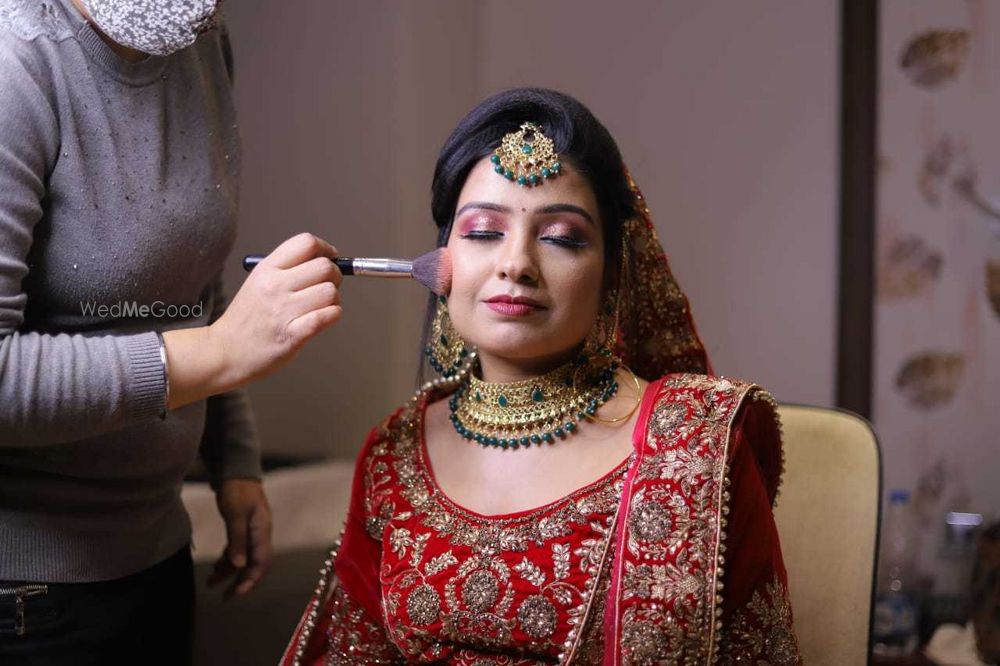 Photo From Bride Neha - By Manisha Batra Makeovers