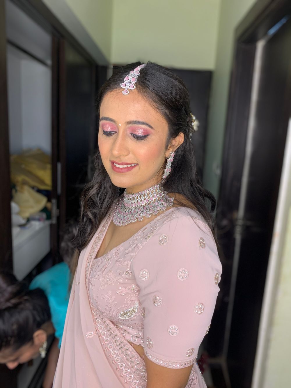 Photo From Bride Anubhuti for her engagement - By Aayushi Makeovers