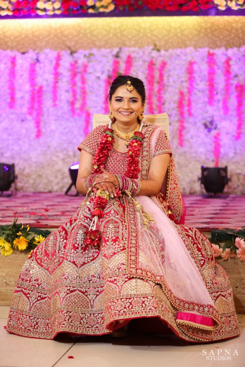 Photo From Bride Pooja - By Manisha Batra Makeovers