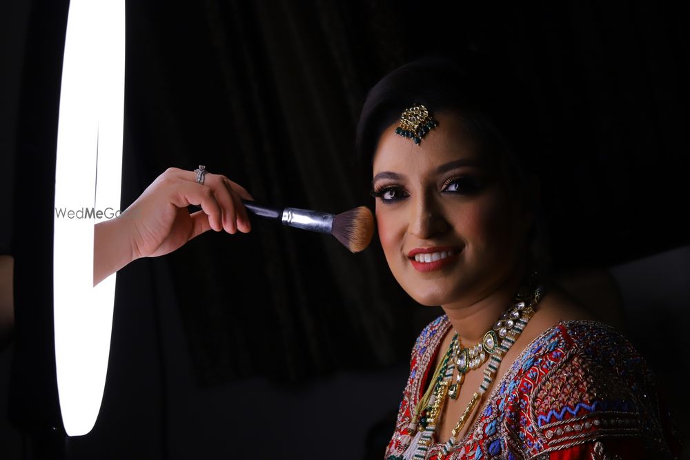 Photo From Bride Meenal - By Manisha Batra Makeovers