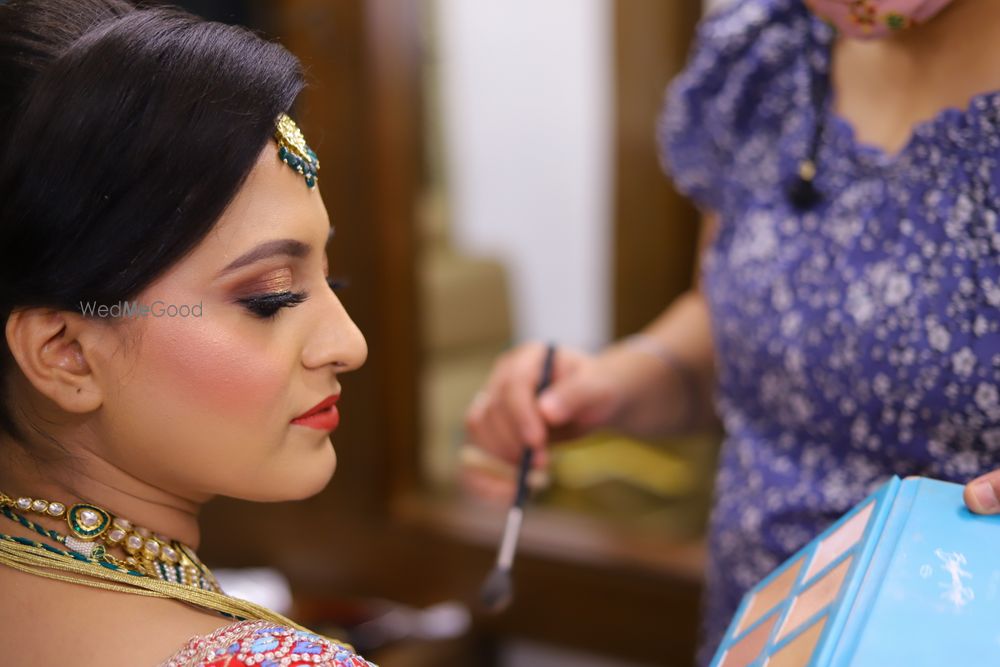 Photo From Bride Meenal - By Manisha Batra Makeovers