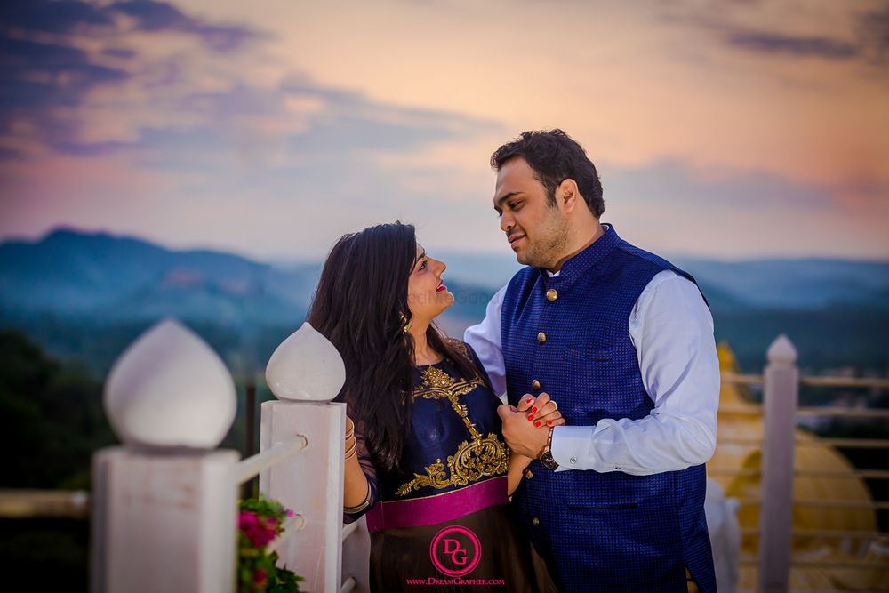 Photo From Reena & Gaurav's Pre Wedding shoot in the city of Lakes - By Dreamgraphers