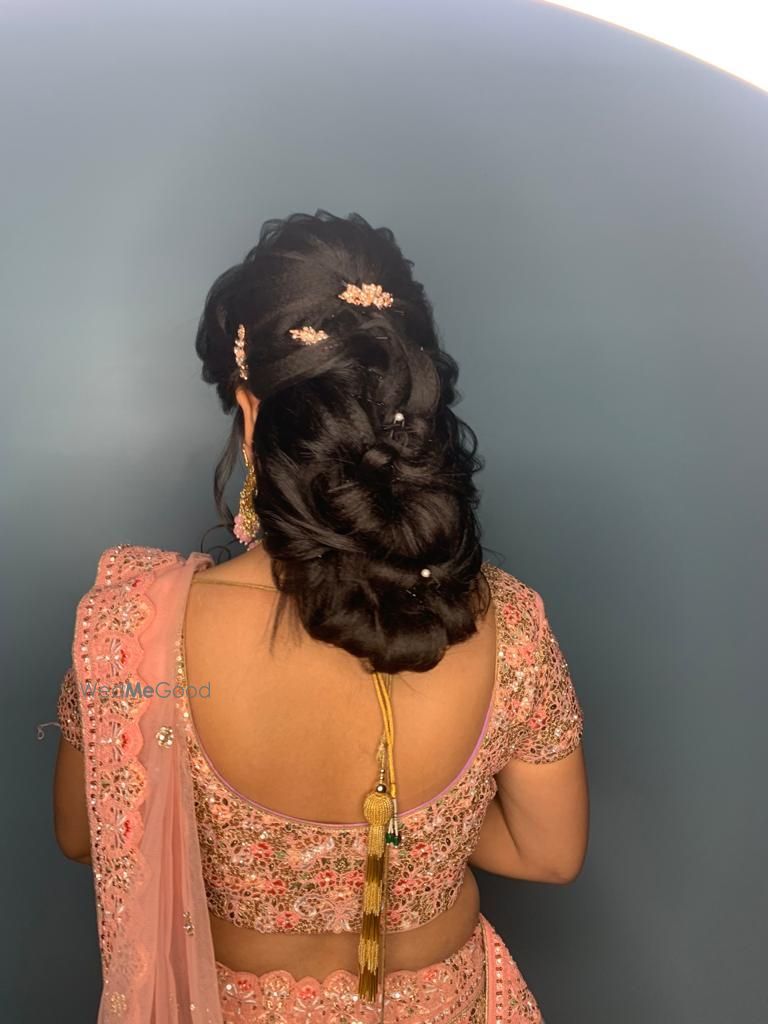 Photo From Bridal Hairdos - By Manisha Batra Makeovers