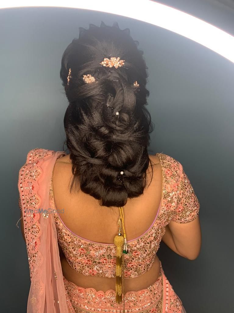 Photo From Bridal Hairdos - By Manisha Batra Makeovers