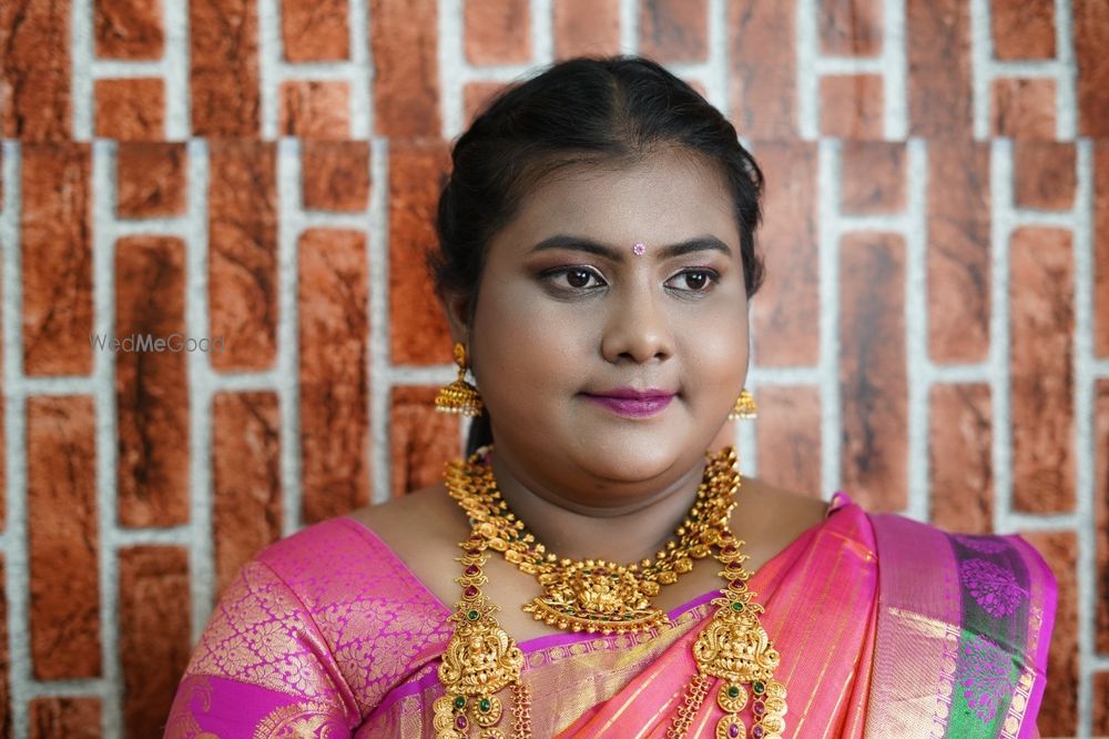 Photo From South Indian Engagement Makeup ? - By Shree Priya Makeovers