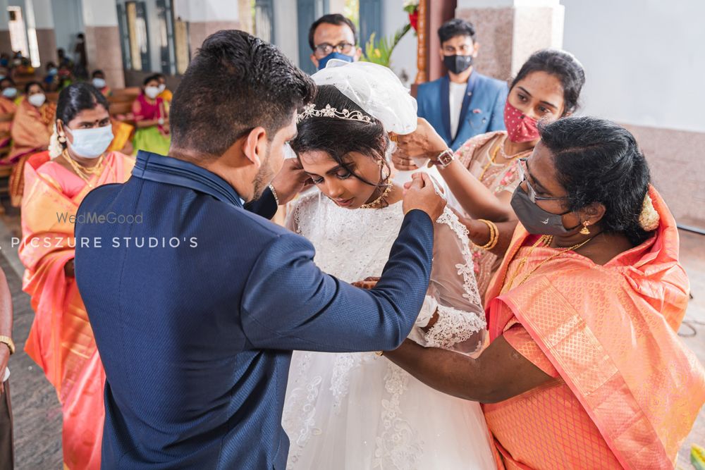 Photo From Manovictor weds Niviniya Priya - By Picszure Studio's