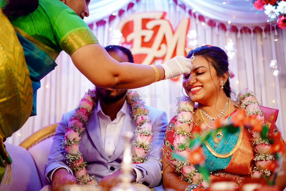 Photo From Minu & Ezhil ( Engagement ) - By Triangle Services Photography