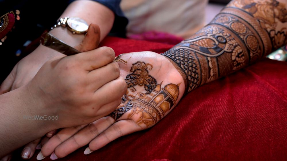 Photo From Bride : Darshini shah - By Mehendi by Bhavna & Pinky