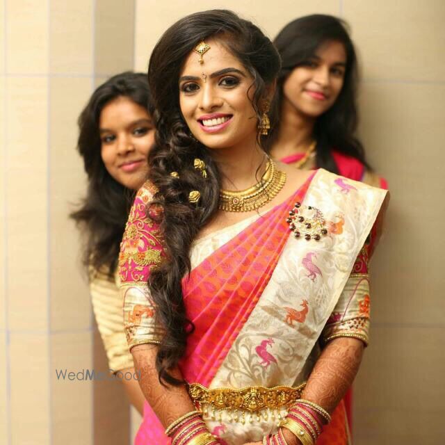 Photo From bridal pics - By Roshni Safir