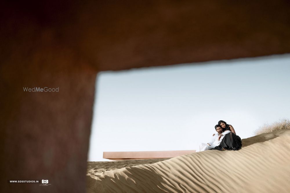 Photo From A perfect unison! Anju & Siva's Pre Wedding Shoot At Dubai - By SDS Studio