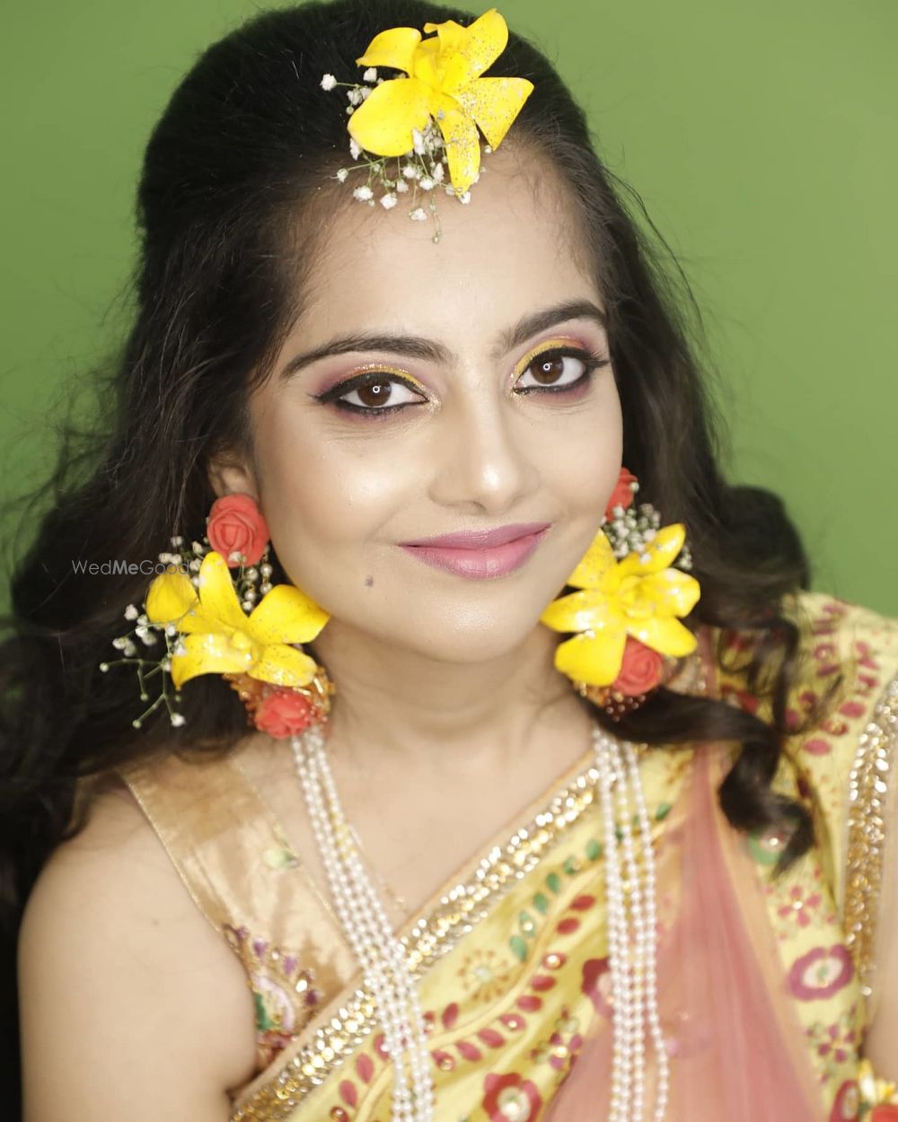 Photo From haldi/mehndi looks - By Nisha Makeup Artist