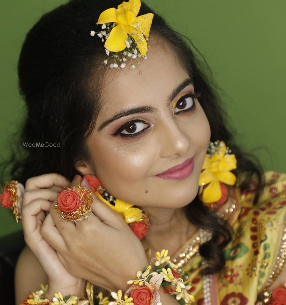 Photo From haldi/mehndi looks - By Nisha Makeup Artist