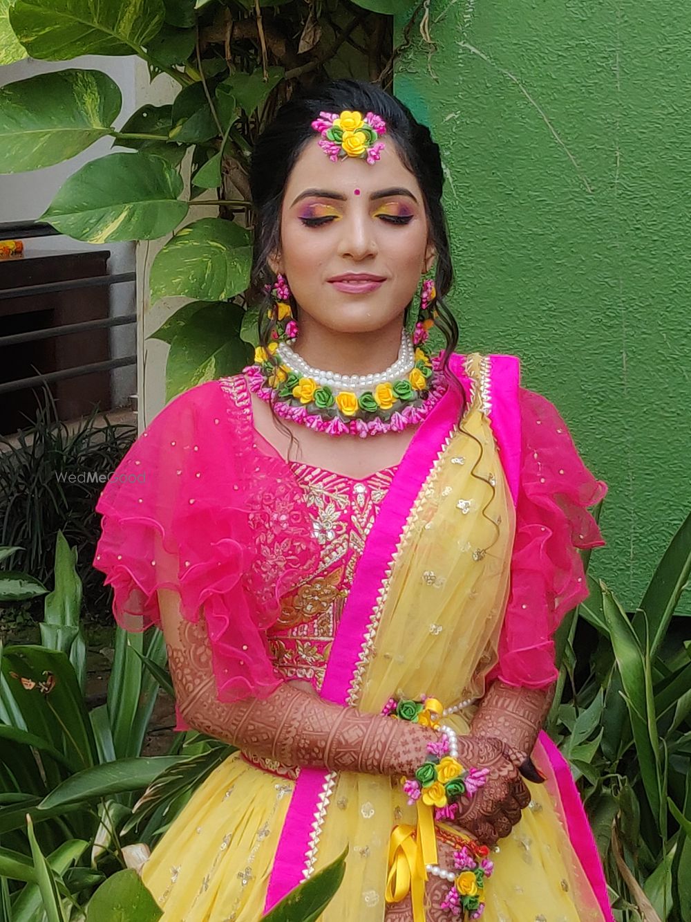 Photo From haldi/mehndi looks - By Nisha Makeup Artist