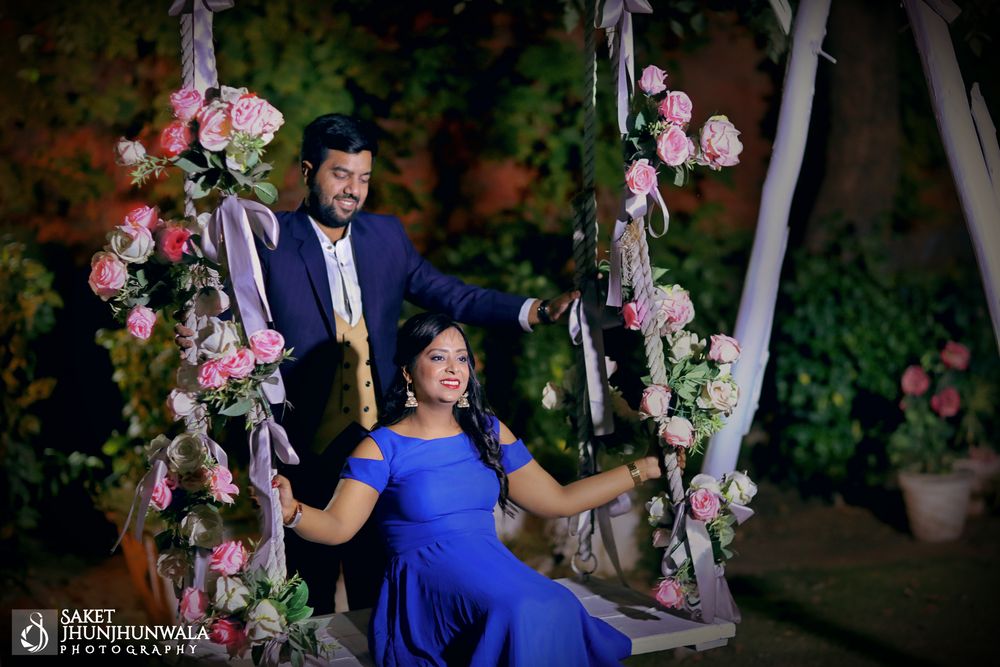 Photo From Meenakshi & Abhishek - Pre Wedding Delhi - By Saket Jhunjhunwala Photography