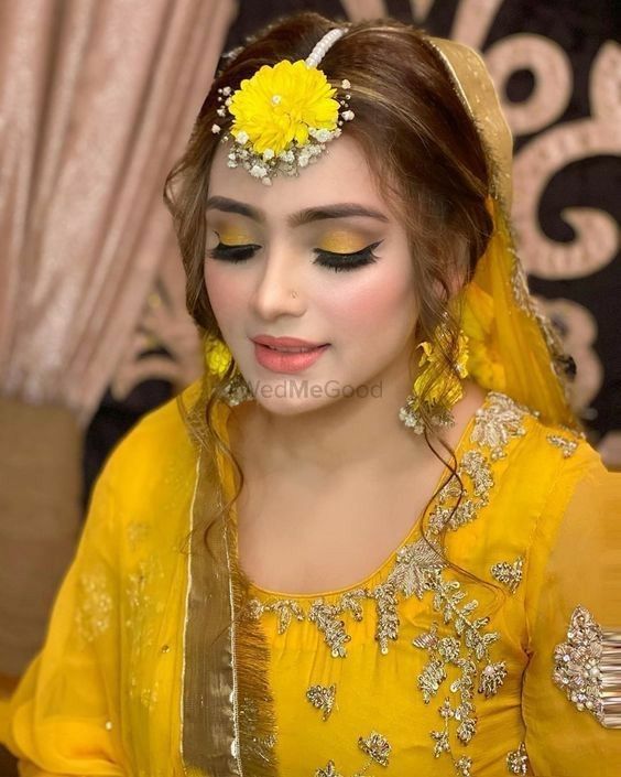Photo From mehndi and haldi looks - By Glamup by Misbah