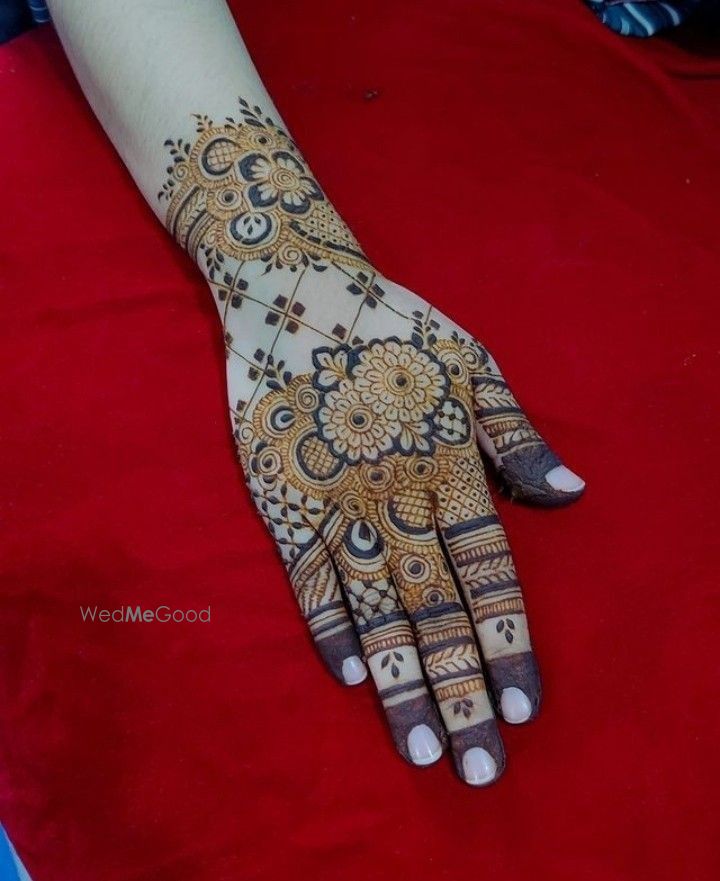 Photo From Simple Hands Design - By Satveer Mehendi Artist