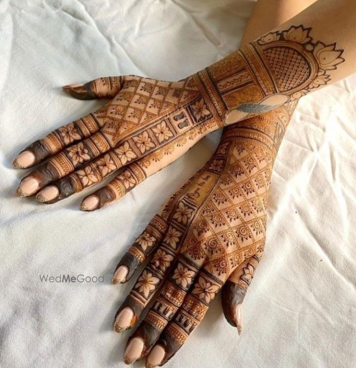 Photo From Simple Hands Design - By Satveer Mehendi Artist