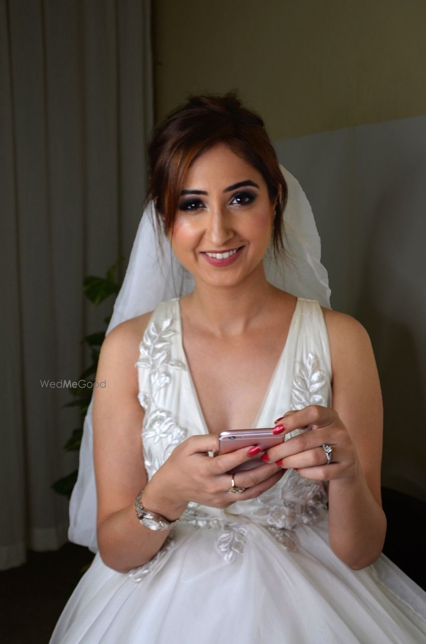 Photo From Christian bride - By Mua Saanchi