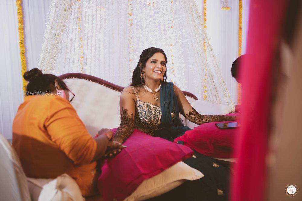 Photo From sharayu mehendi and engagement ❤️ - By Makeovers by Drashti Dani 