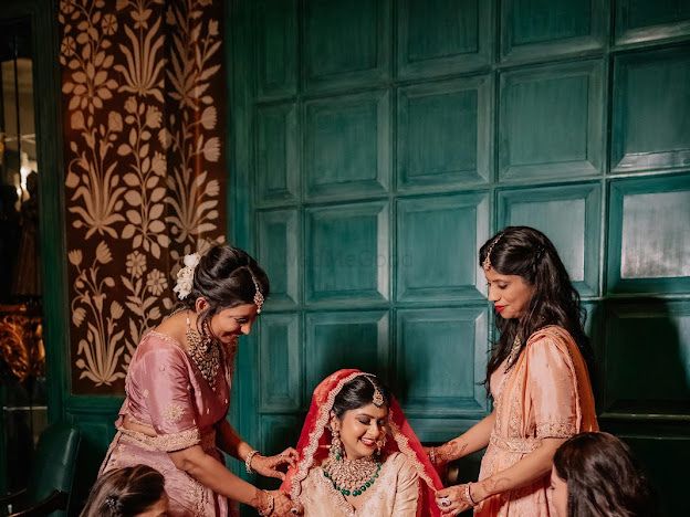 Photo From Ayushi Jain's Destination Wedding looks - By Make up by Shriya Pardal