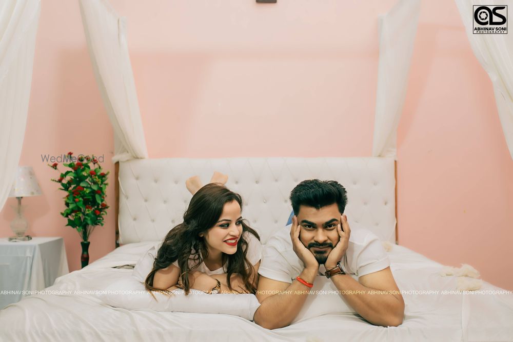 Photo From VIVEK x SWATI [Pre-Wedding Shoot] - By Abhinav Soni Photography