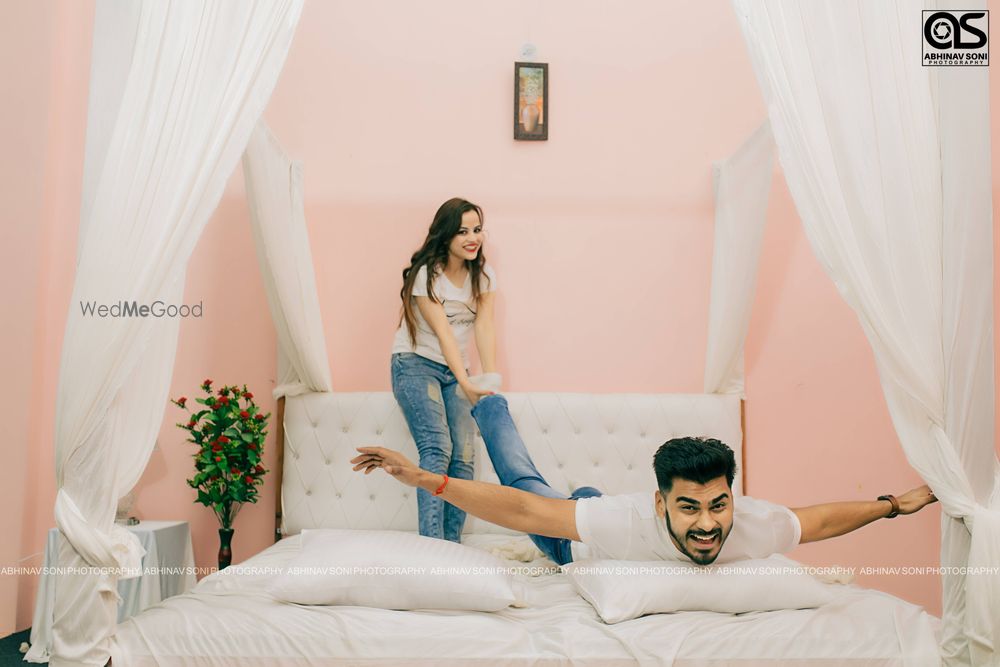 Photo From VIVEK x SWATI [Pre-Wedding Shoot] - By Abhinav Soni Photography