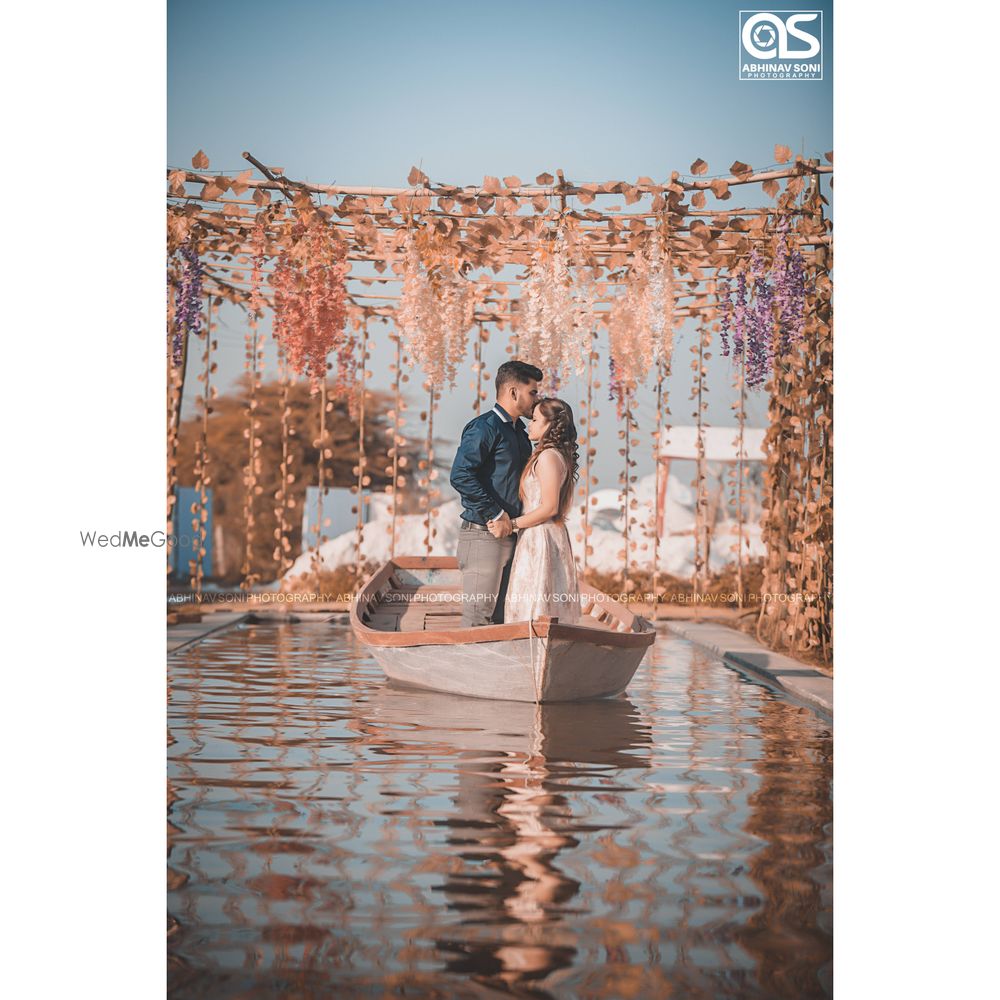 Photo From VIVEK x SWATI [Pre-Wedding Shoot] - By Abhinav Soni Photography
