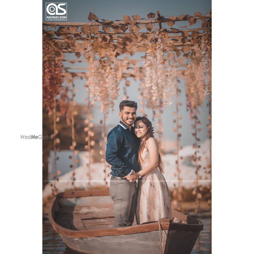 Photo From VIVEK x SWATI [Pre-Wedding Shoot] - By Abhinav Soni Photography