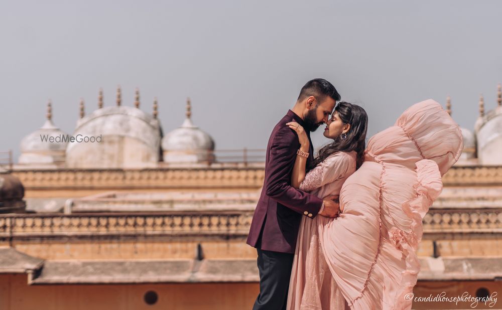 Photo From Pre Wedding of Paresh & Varsha - By The Candid House