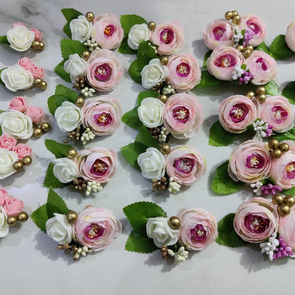 Photo From Pre-made Flower Brooches - By Hampers Bliss